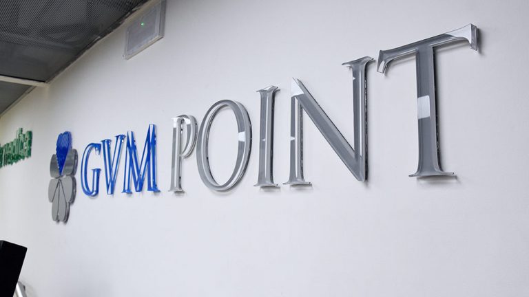 Insegna a parete GVM point 2 1024x576
